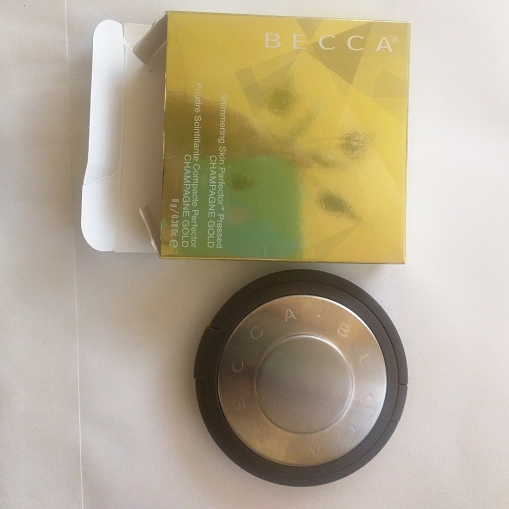 Becca shimmering skin perfector champagne gold