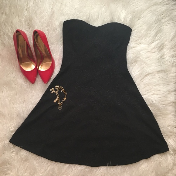 🌼Black Dress with Bow🌼 - Picture 1 of 6