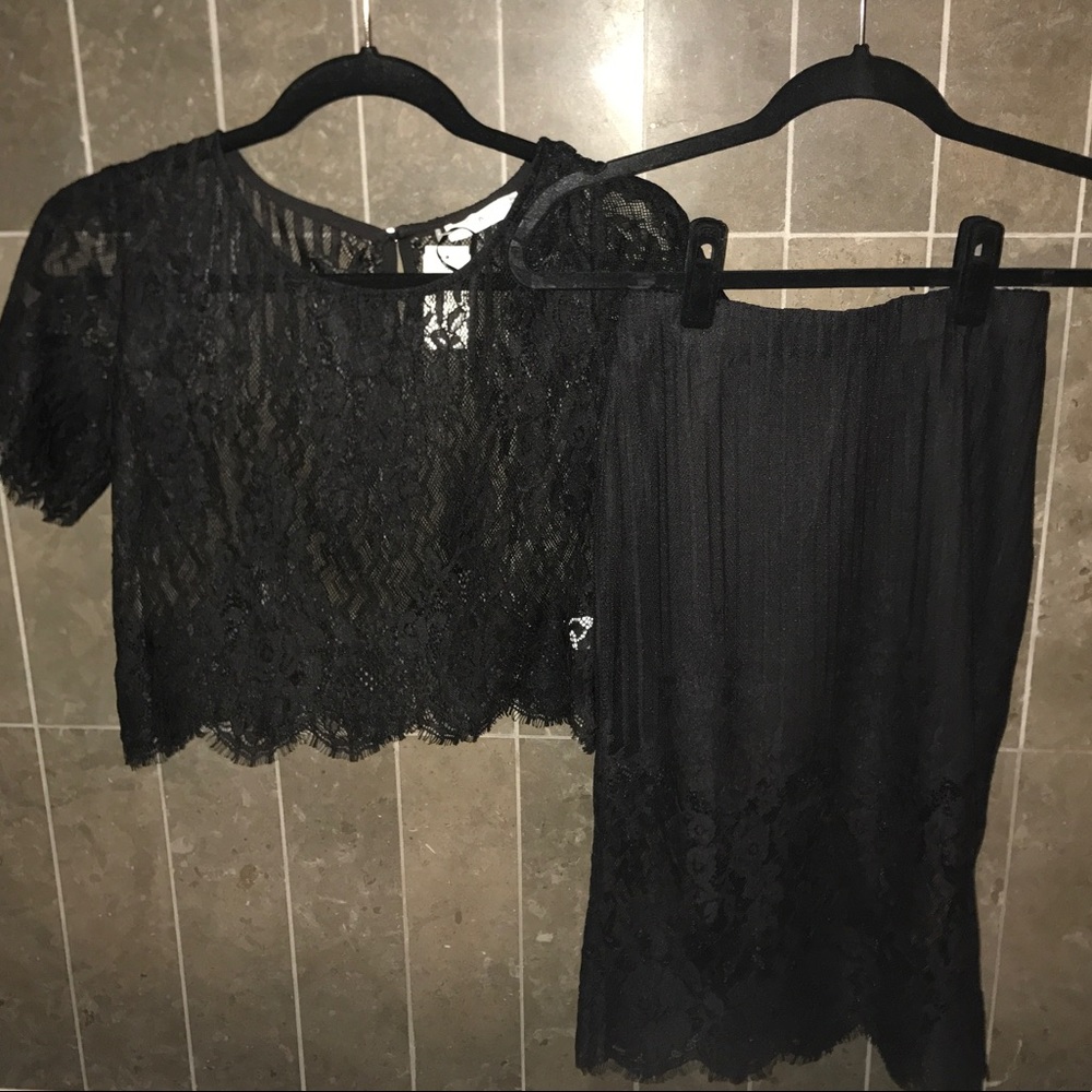 E-lady black lace set. Size 6 (aus). Brand new.