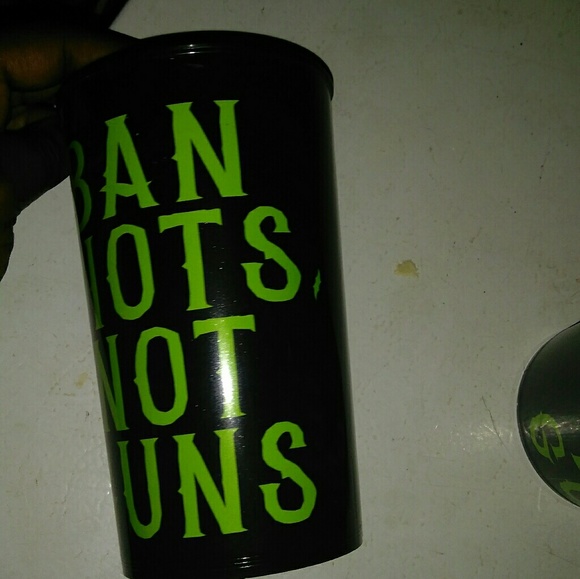 BAN IDIOTS NOT GUNS CUPS - Picture 1 of 2