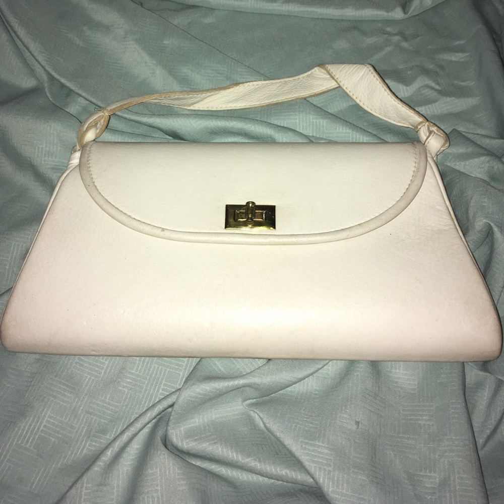 Vintage clutch style 👜