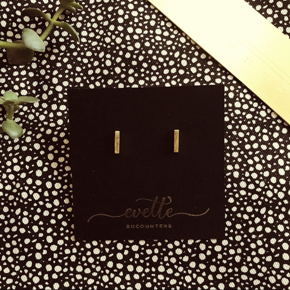 | 'PILAR' TINY BRUSHED STUDS |