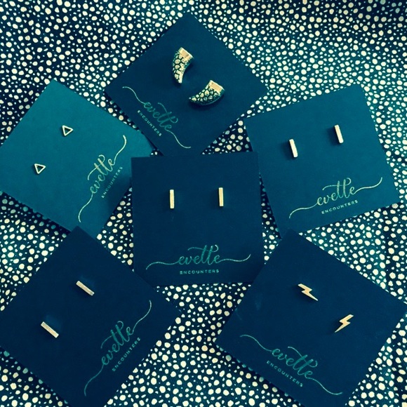 | 'PILAR' TINY BRUSHED STUDS | - Picture 3 of 4