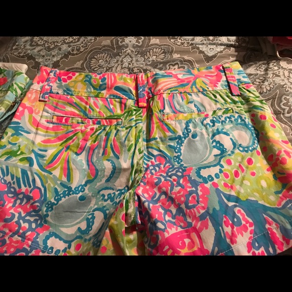 New Lilly Pulitzer lovers Coral shorts Sz 00 - Picture 4 of 4