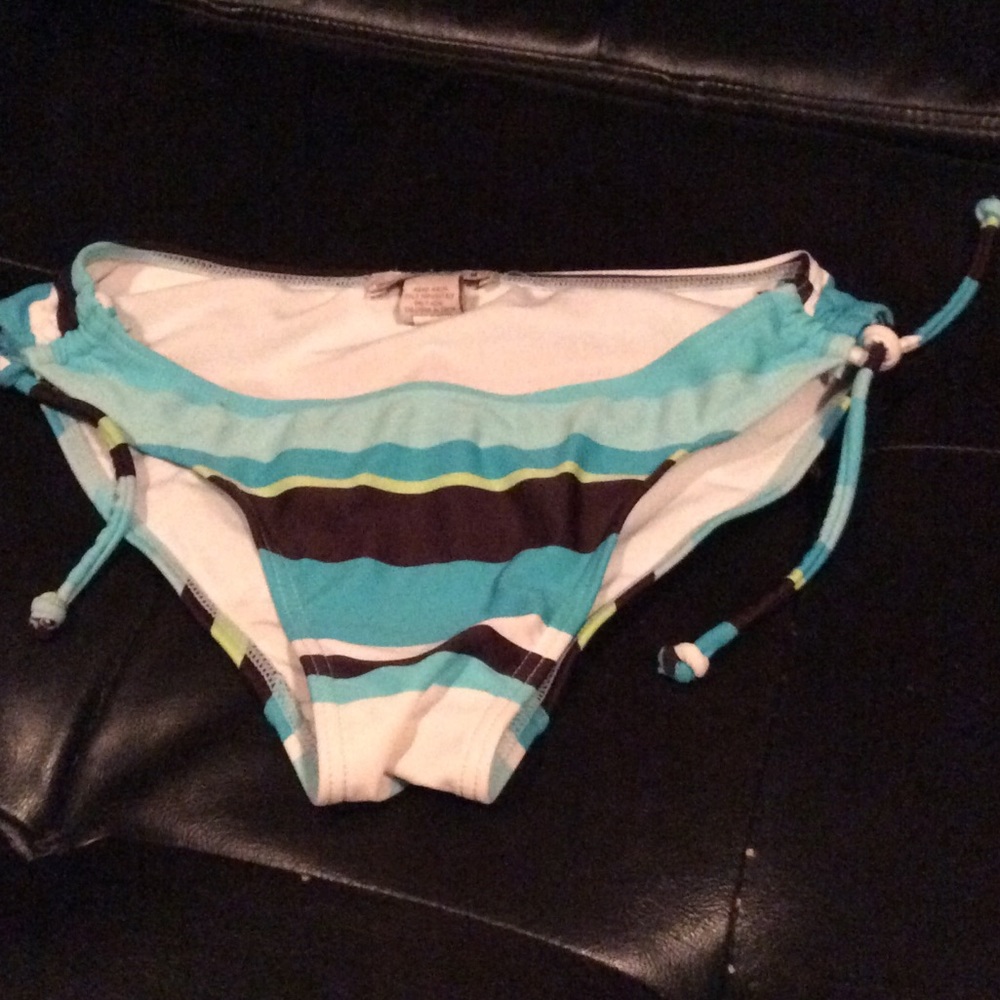 Bikini bottoms