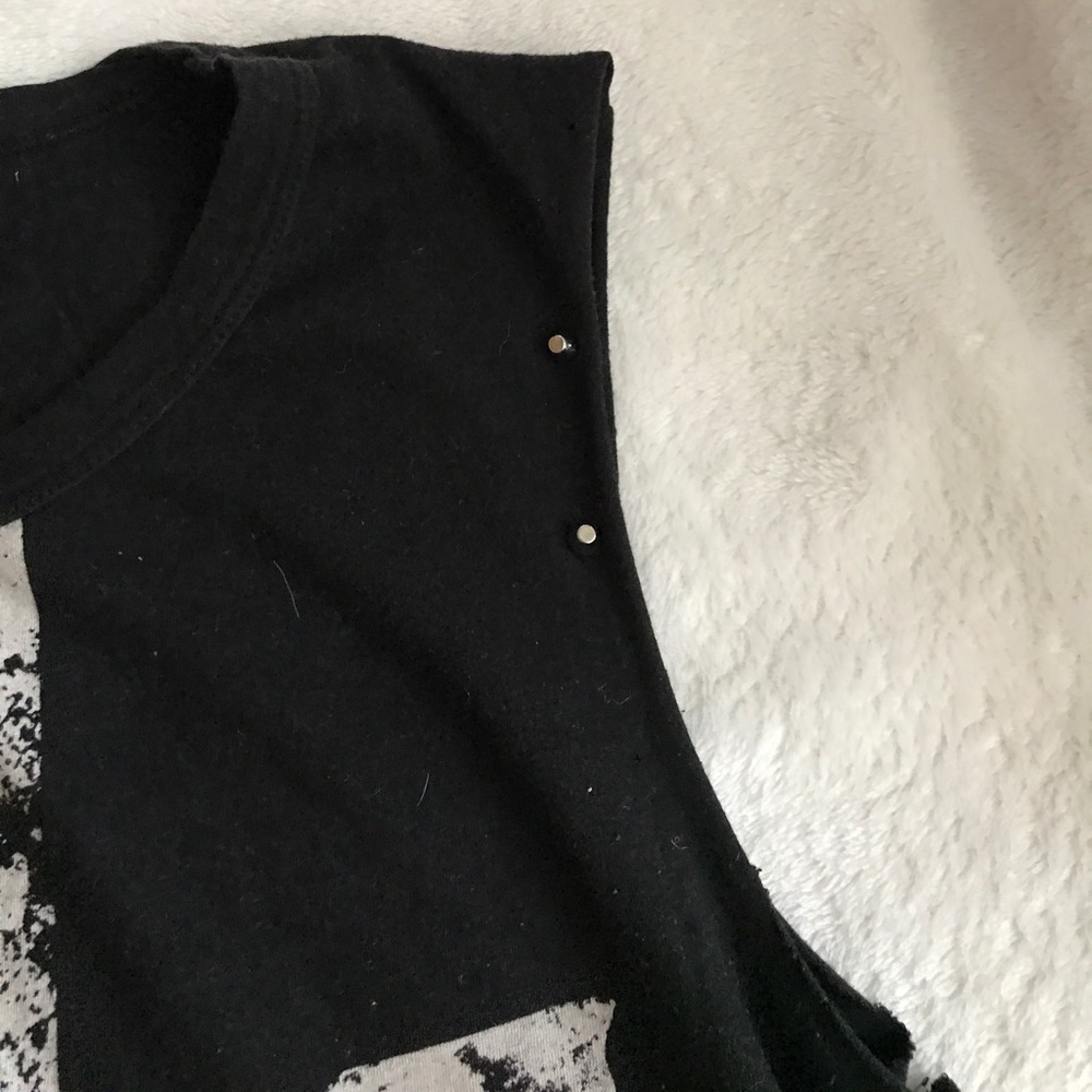Cross Tank Top - Picture 2 of 3