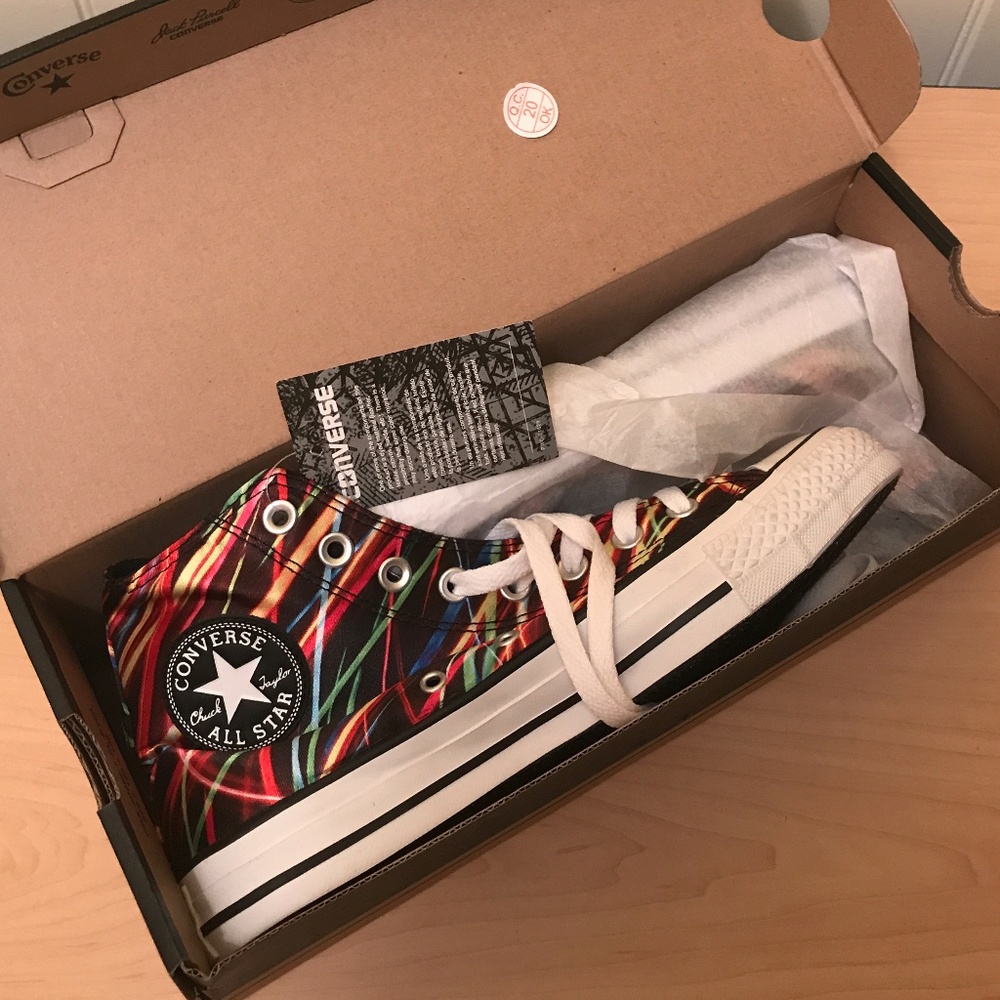 RARE!! BRAND NEW SATIN ILLUMINATE CONVERSES SZ 9
