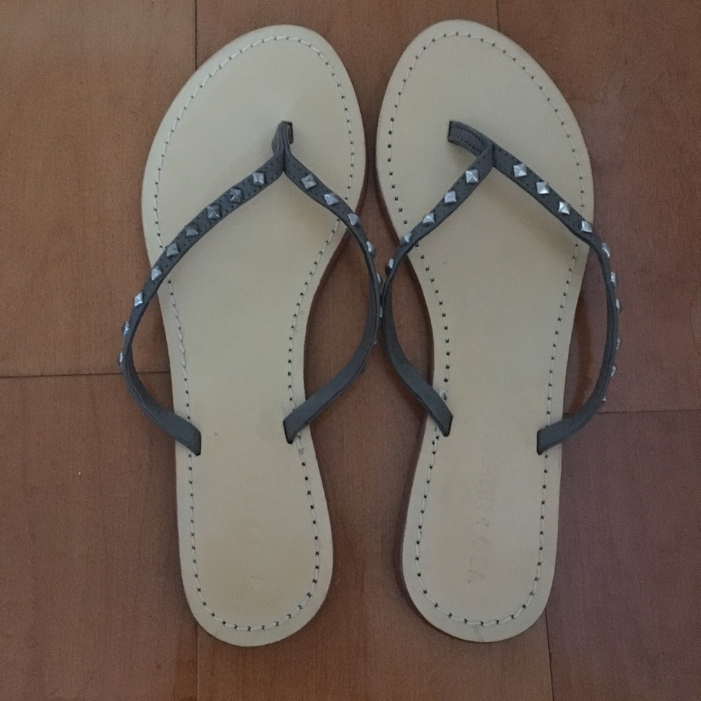NEW Stud slippersMartin+Osa