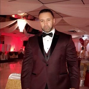 Meet your Posher, Cesar