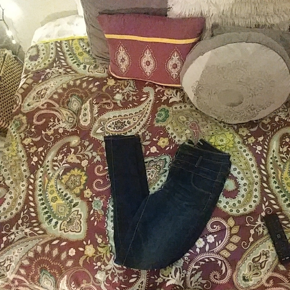 High waisted jeans