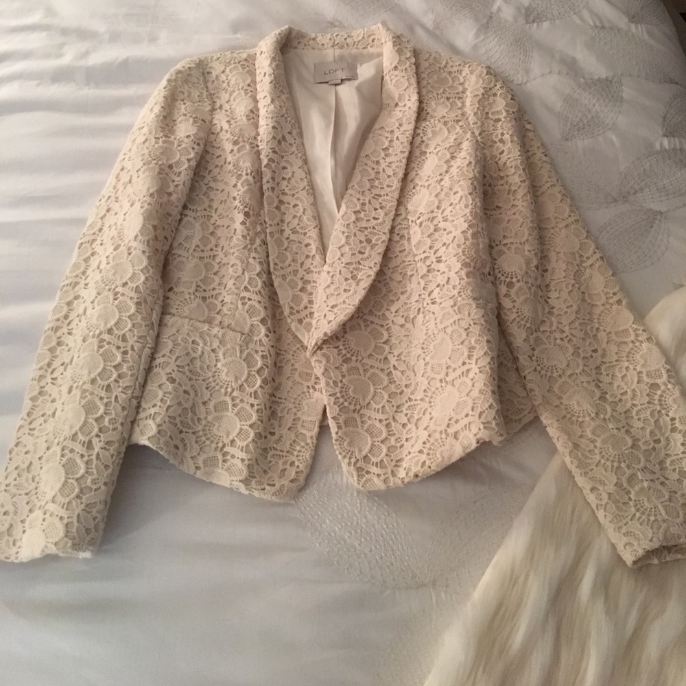 Loft crouched blazer