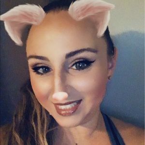 Meet your Posher, Christina