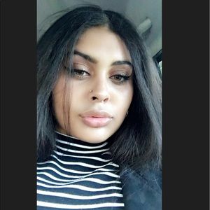 Meet your Posher, Kendra