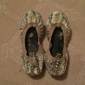 Metallic snake skin pattern Yosi Samra size 8