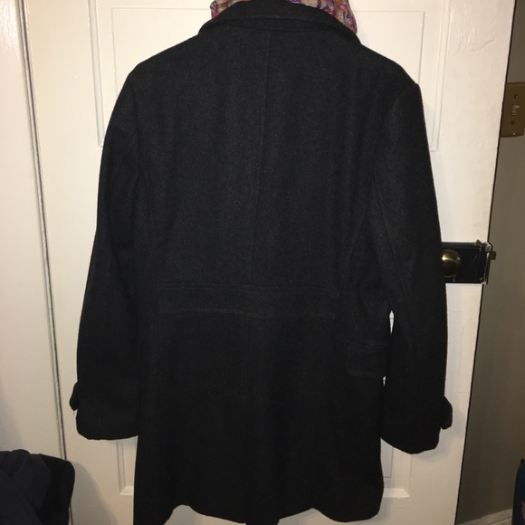 Very nice dark gray dressy peacoat. - Picture 4 of 8