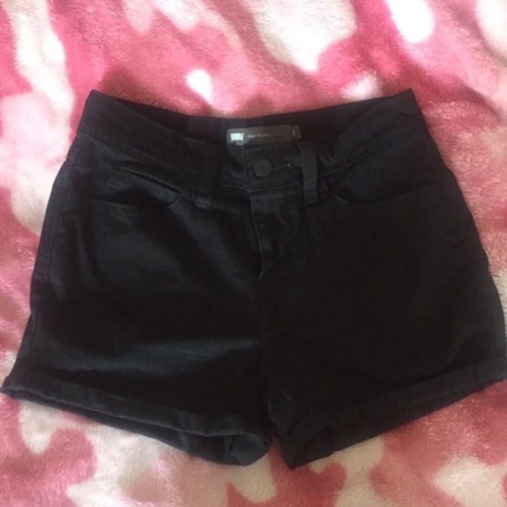 Levi's shorts - Picture 1 of 3