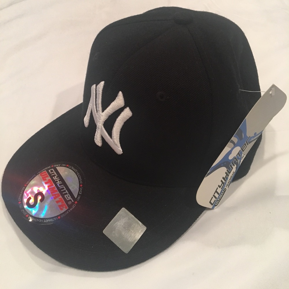 Fitted Yankees hat