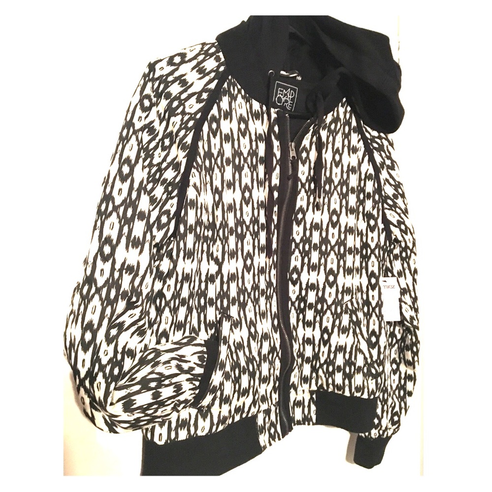 Trendy Bomber Jacket w/ Cotton Hood