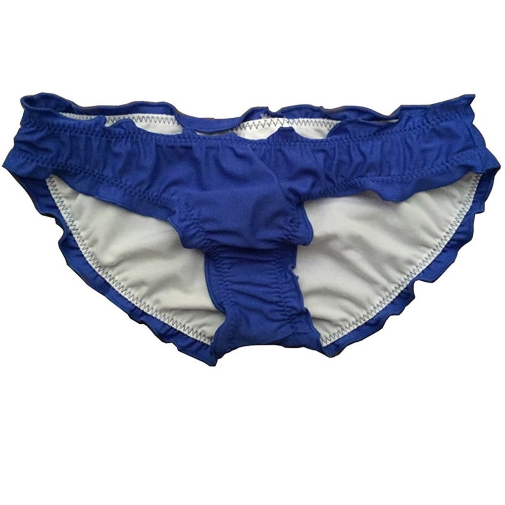 Cheeky bikini bottoms