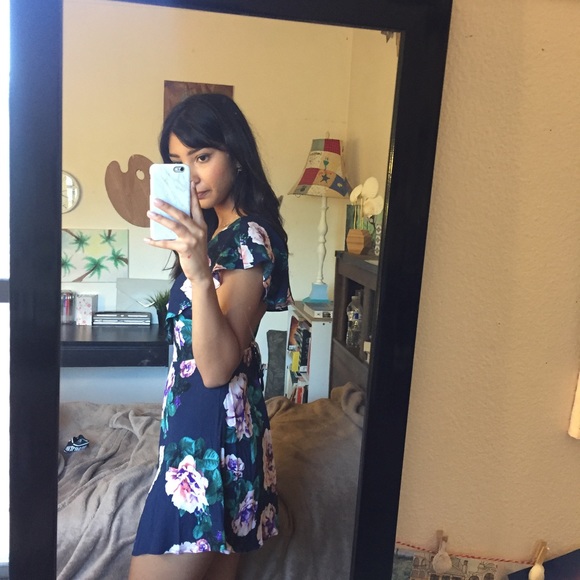F21 flowery flowy dress 🌸 - Picture 1 of 3