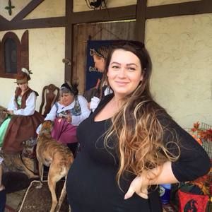 Meet your Posher, Gabriela