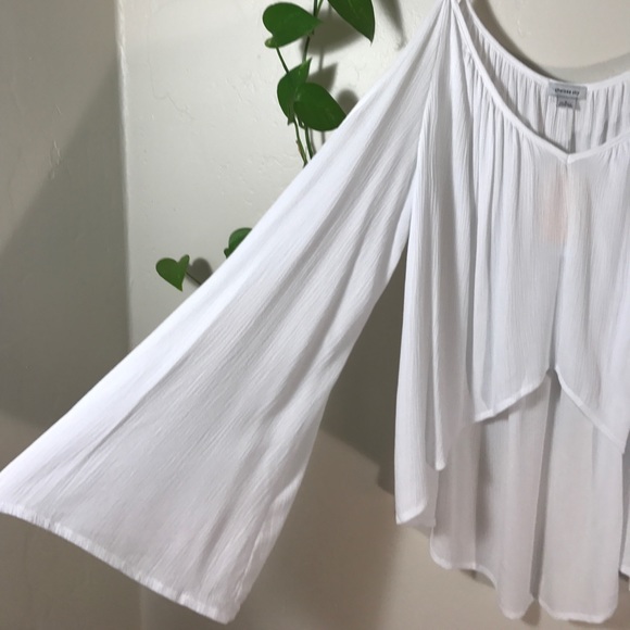 Chelsea Sky Gauze Cold-Shoulder Top. B096 - Picture 3 of 7