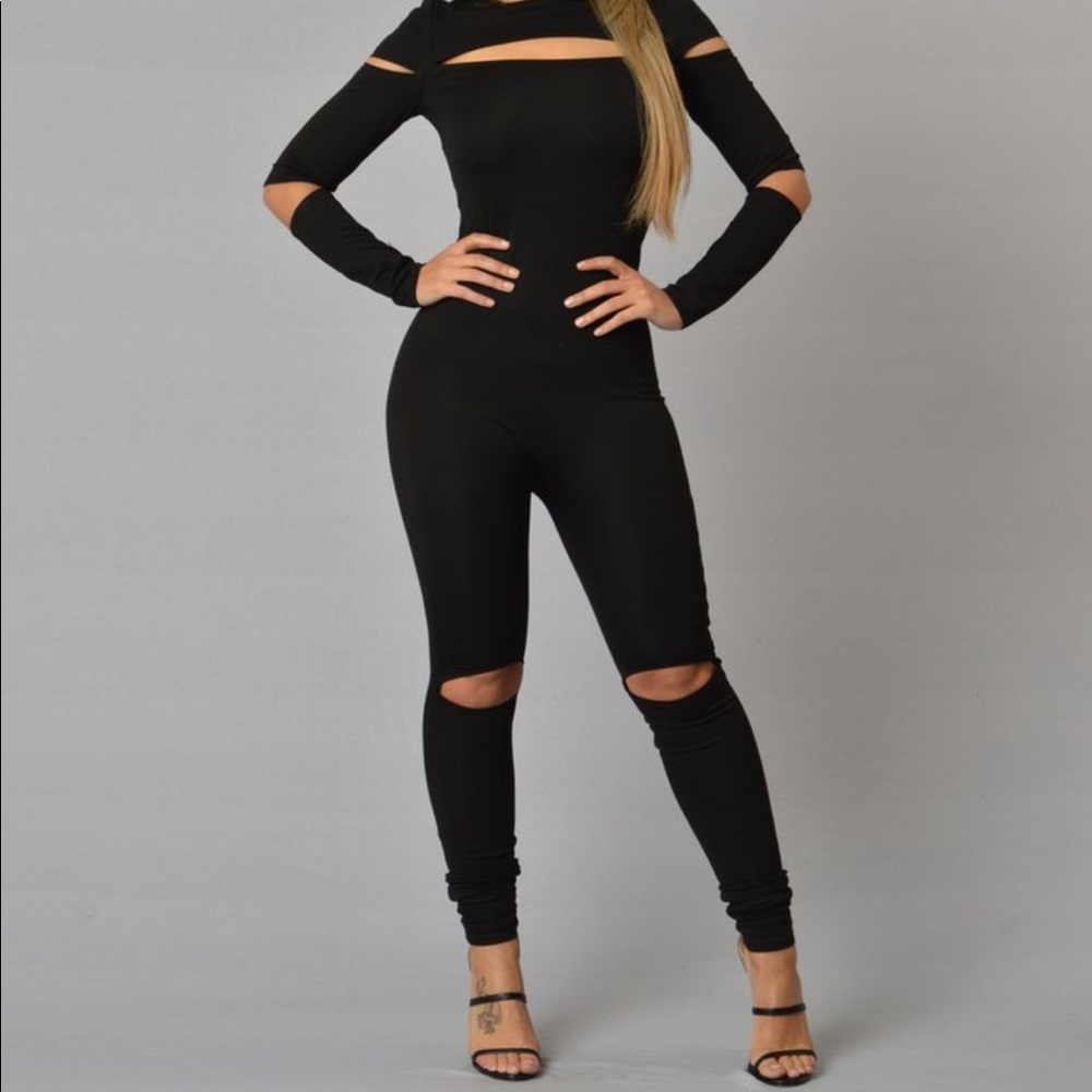 🔥Fashionnova Snip Snap jumpsuit🔥 price firm