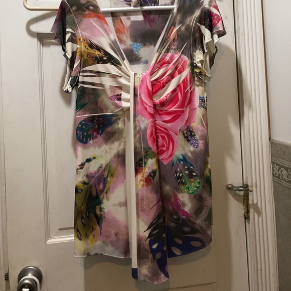 Shirt 👚 - Picture 2 of 3