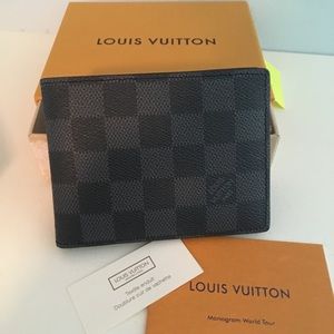 Louis Vuitton men's multiple wallet Louis Vuitton men's multiple wallet