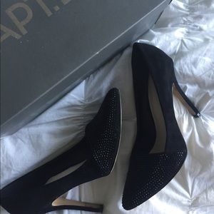 Apt 9 sparkly closed toed heels 6.5 worn once