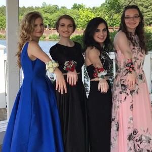 Meet your Posher, Nora