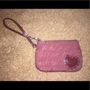 Couch wristlet