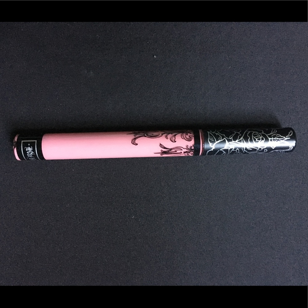 NWOT Kat Von D Everlasting Liquid Lipstick 💕