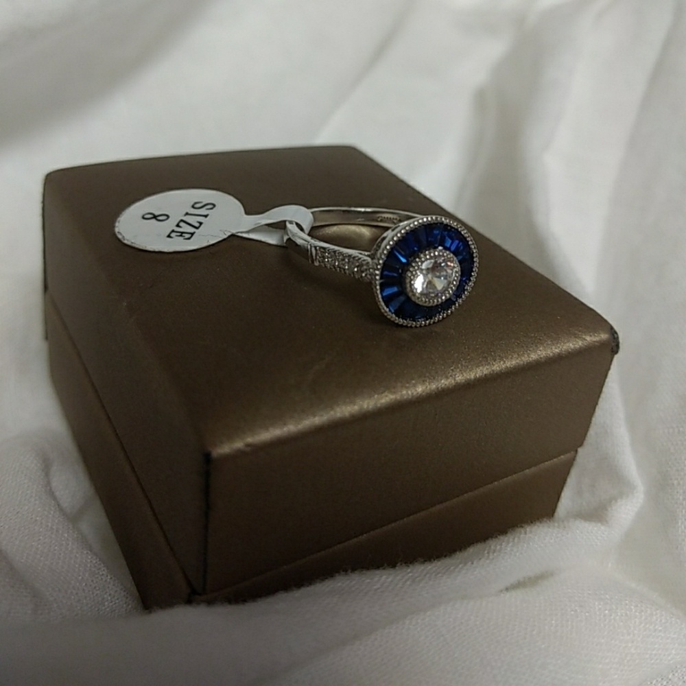 Blue en White Ring