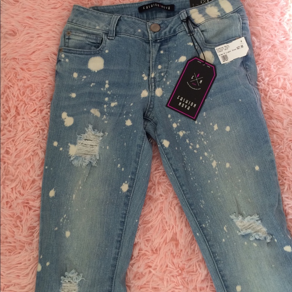 NWT size 5 fashion nova jeans