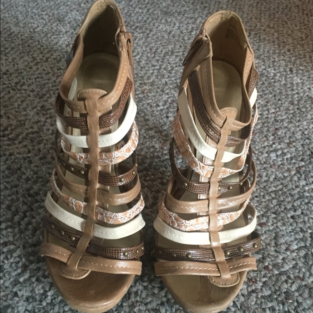 Brown multicolored Heels