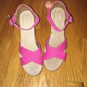 Toms pink summer wedges