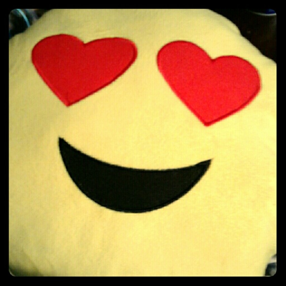 Heart eyes EMOJI PILLOW - Picture 1 of 1