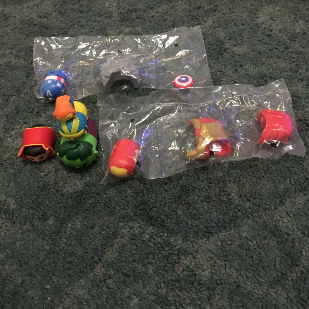 6 Marvel Tsum Tsum's, 2 are NEW mystery packs