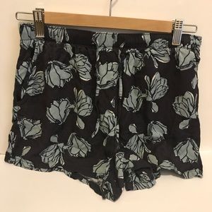 Gap floral shorts