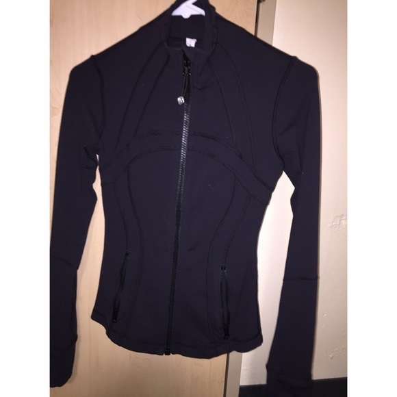 Lululemon define jacket SOLD - Picture 4 of 4