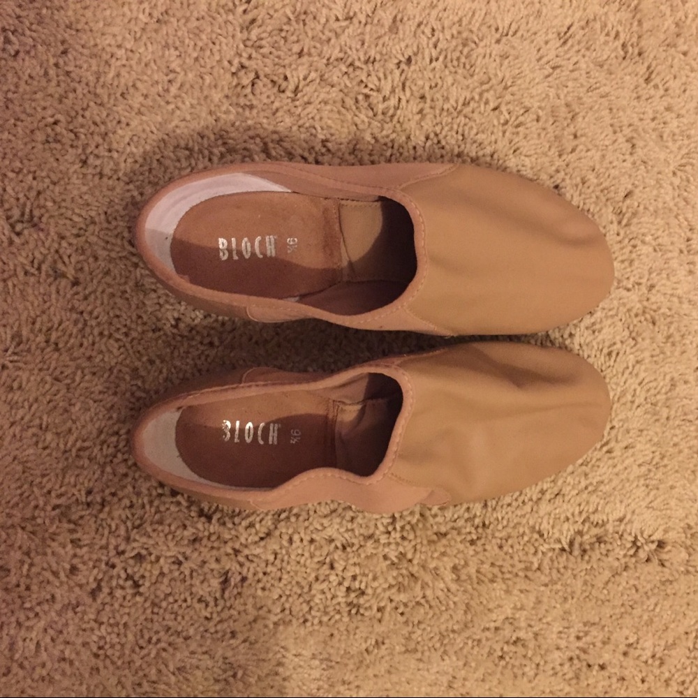 Tan jazz shoes