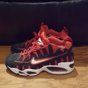 Nike mens basketball shoes