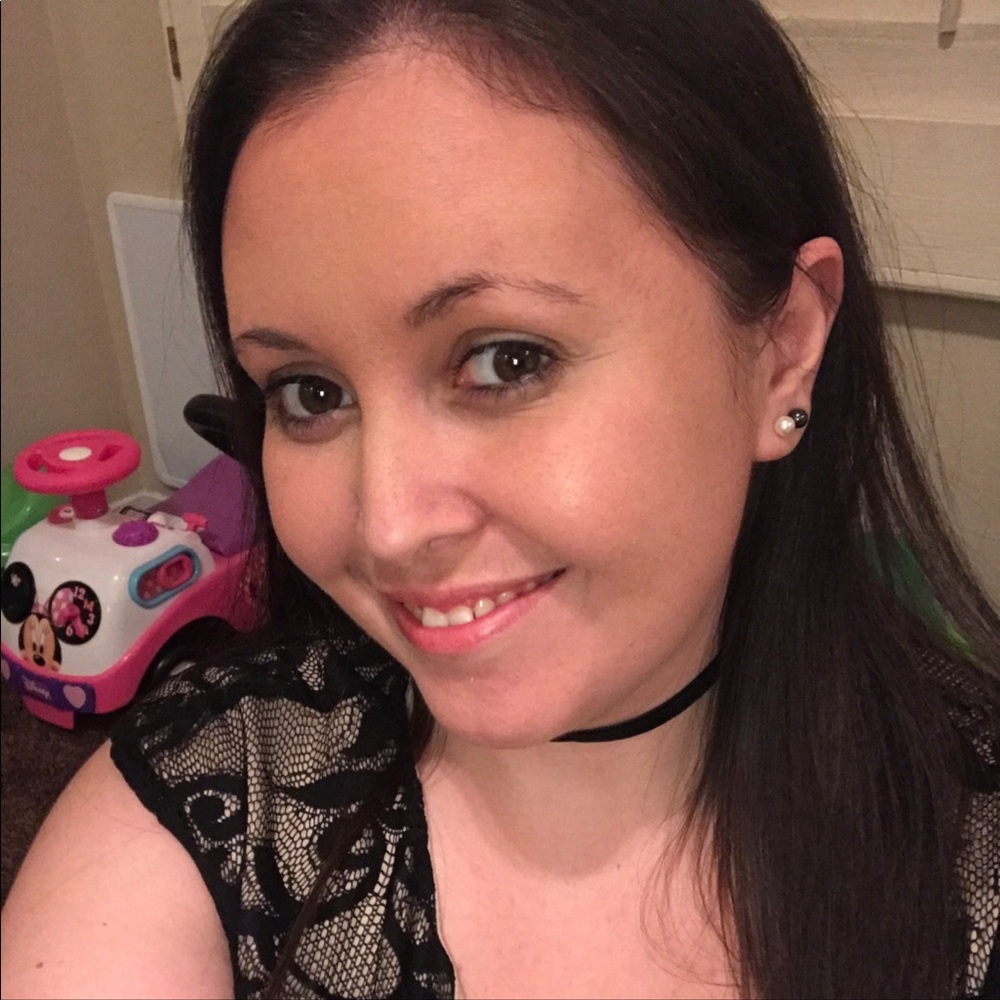 Meet your Posher, Crystal