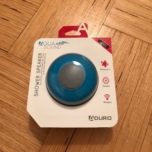 ❤️OFFERS❤️ - BRAND NEW Shower Speaker!