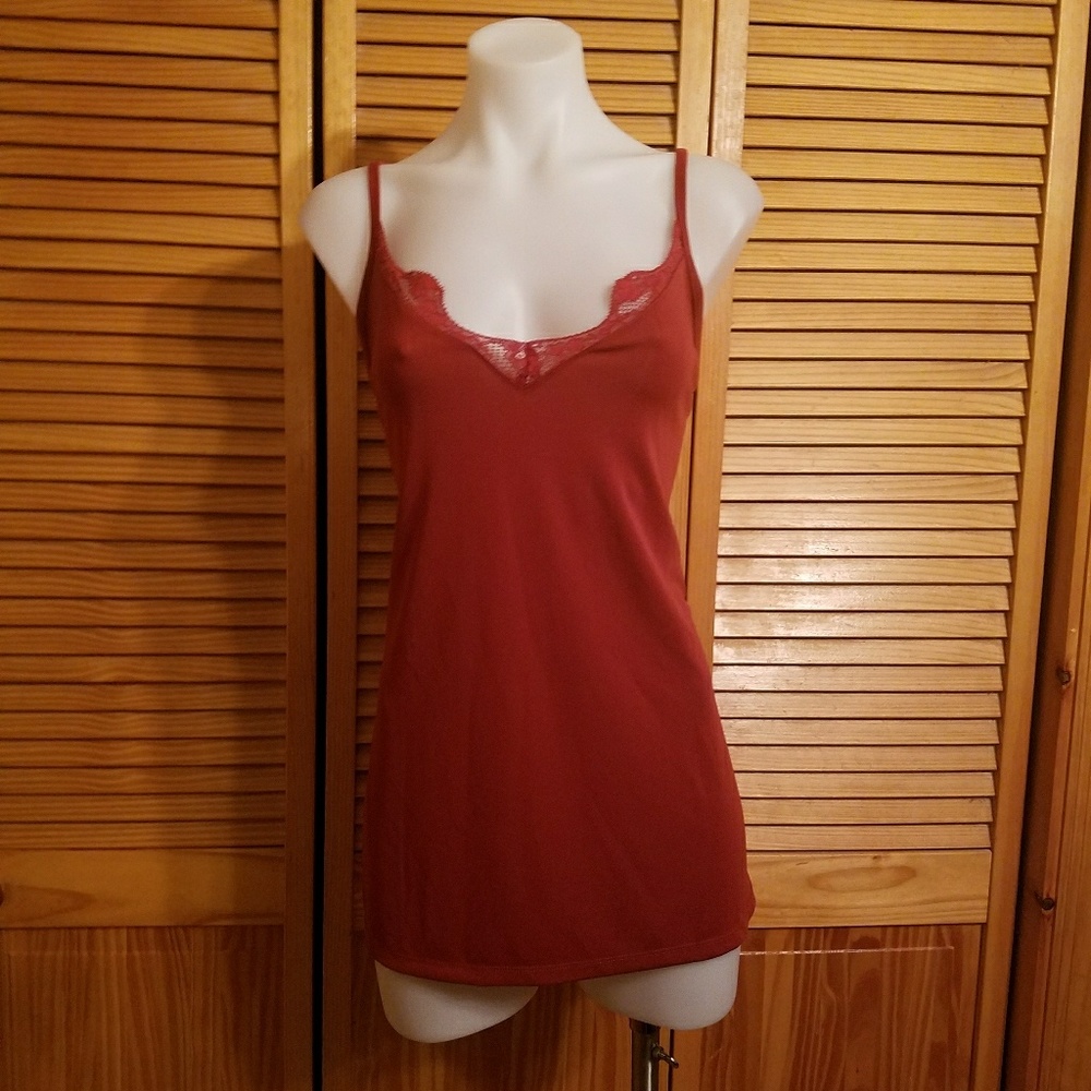 NWT burnt red lace trim cami tank top!