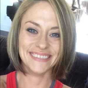 Meet your Posher, Raychel
