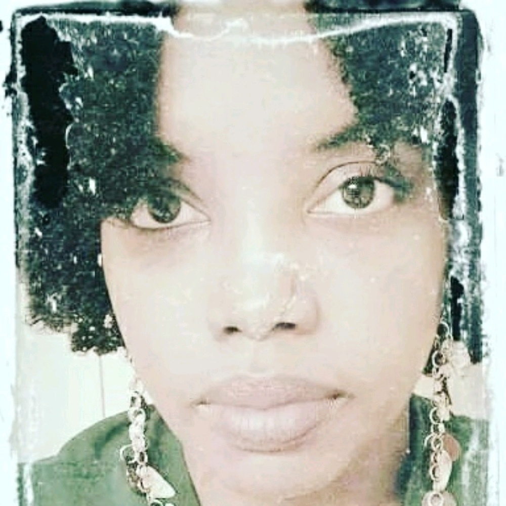 Meet your Posher, Cynthia