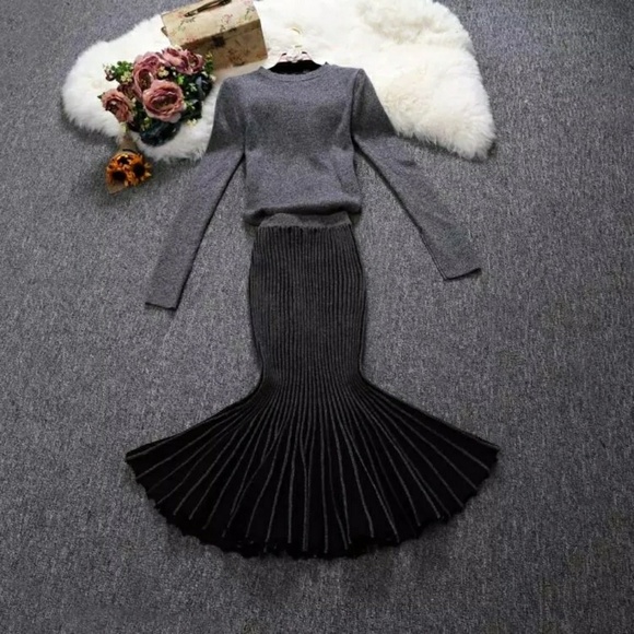 Women clothing - Picture 3 of 3