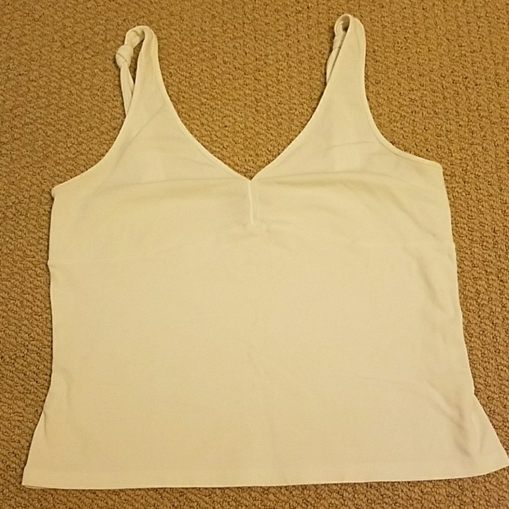 Ann Taylor tank top with lots of detail size large
